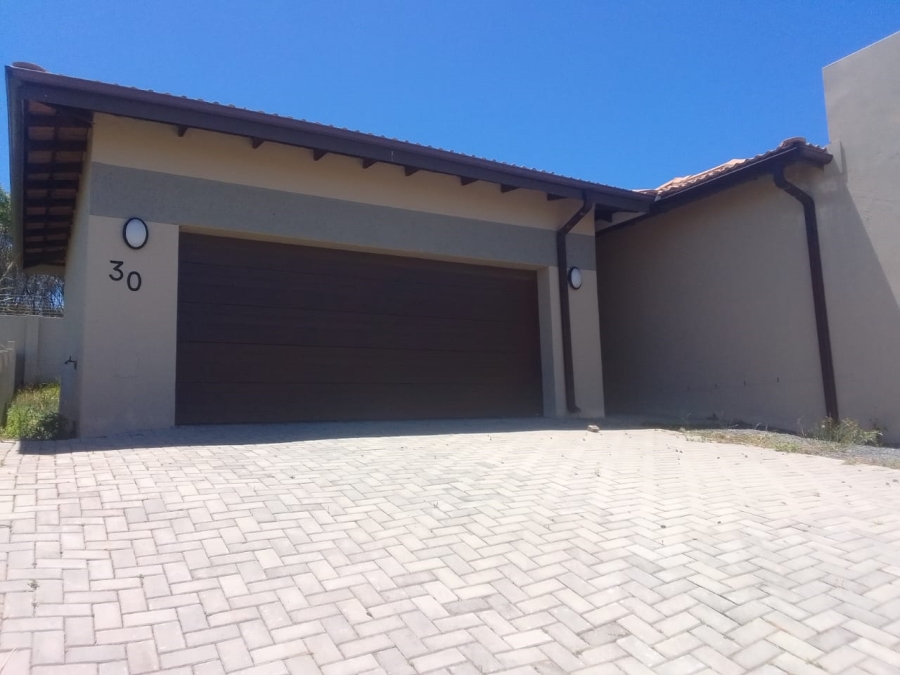 To Let 3 Bedroom Property for Rent in Winterstrand Eastern Cape